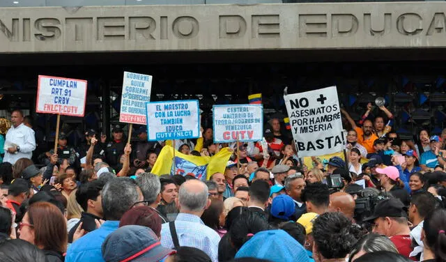 Protestas de maestros en Venezuela