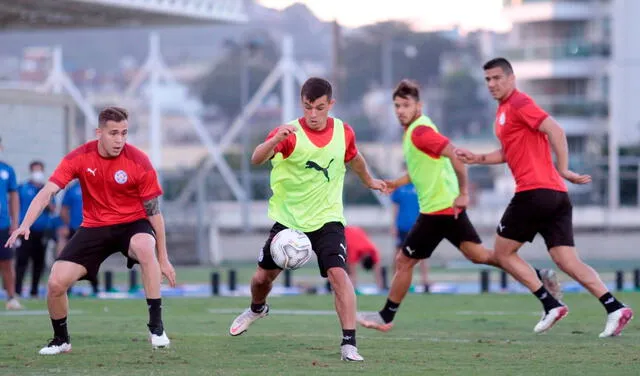 Entrenamiento de la selección paraguaya previo al partido contra Uruguay. Foto: Albirroja/Twitter Entrenamiento de la selección paraguaya previo al partido contra Uruguay. Foto: Albirroja/Twitter