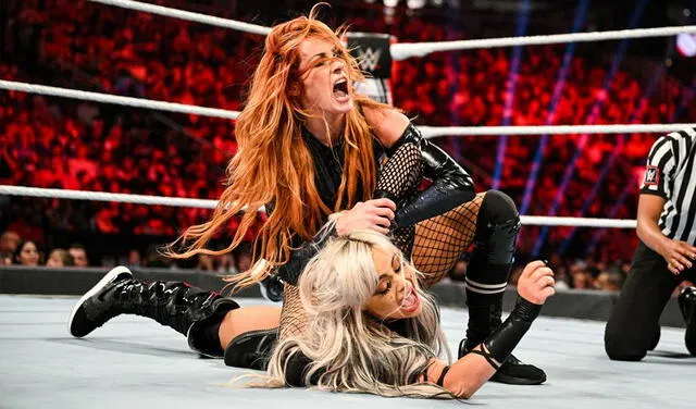 Becky Lynch derrotó a Liv Morgan en el segundo combate estelar de WWE Day 1. Foto: WWE