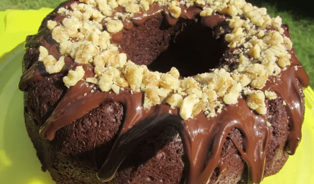 El queque de chocolate es una opción ideal para disfrutar en el Día de la Madre. Foto: Cookpad