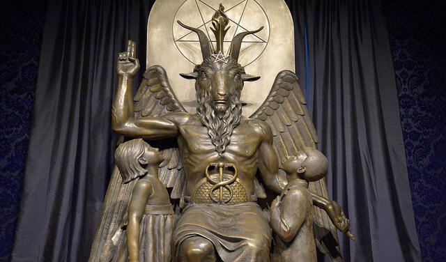 Estatua de Baphomet en el Templo Satánico de Salem en Estados Unidos. Foto: AFP