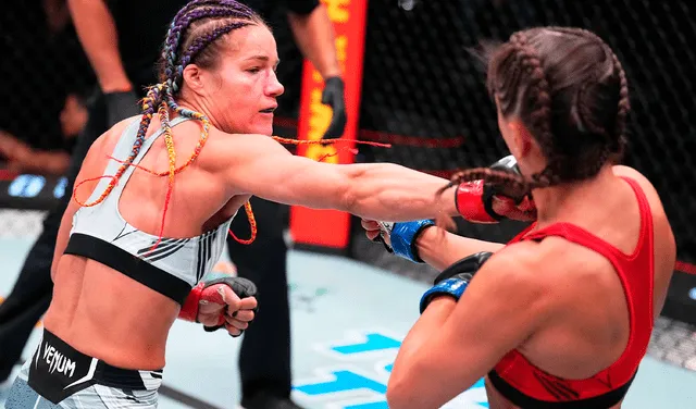 Felice Herrig golpea a Karolina Kowalkiewicz durante el evento UFC Fight Night en Las Vegas, el 4 de junio de 2022.