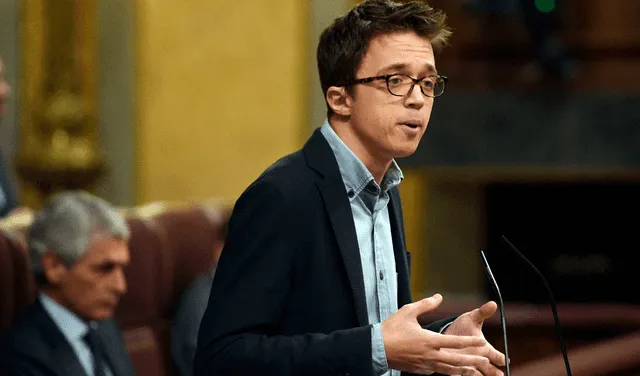 Íñigo Errejón es uno de los políticos españoles que viene impulsando el debate por la semana de trabajo de cuatro días en España. Foto: AFP