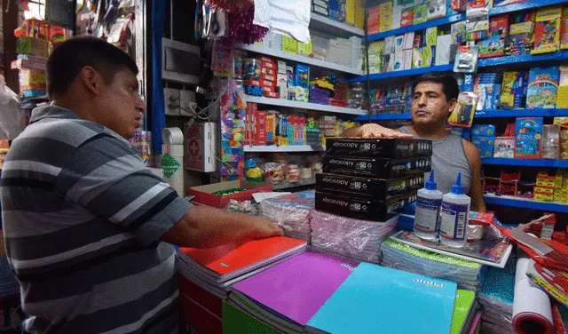 Ningún colegio puede exigir la adquisición de todos los útiles escolares el primer día de clases. Foto: El Popular