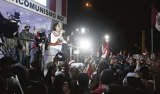 Fuerza Popular. Keiko Fujimori participó en marcha "Respeta mi voto", que evitó vacunación. Foto: difusión