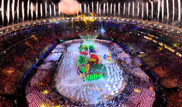 Las ceremonias de clausura de los Juegos Olímpicos suelen presentar espectáculos musicales y de luces. Foto: AFP