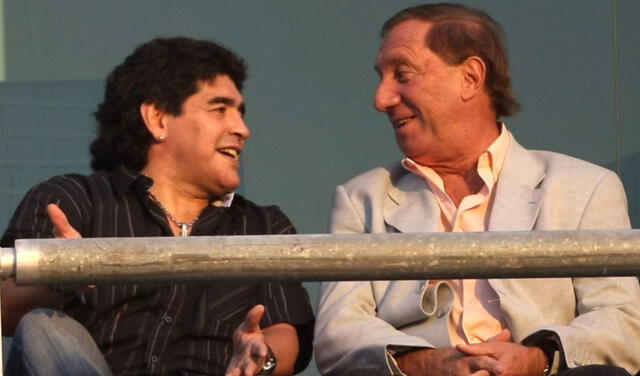 Diego Maradona y Carlos Bilardo mantenían una estrecha relación amical. Foto: EFE