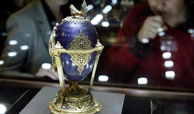 Los huevos Fabergé, coleccionados por los zares rusos, son algunos de los huevos de Pascua más famosos. Foto: AFP