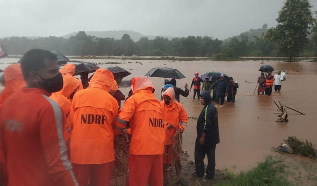 Labores de rescate se dificulta por el desborde de río y destrucción de carreteras en varias zonas del país. Foto: AFP