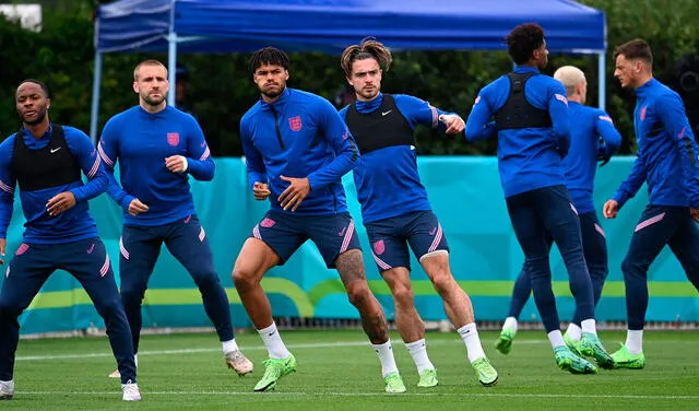 Entrenamiento de la selección inglesa previo al partido contra República Checa. Foto: EFE