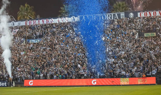 Los blanquiazules jugaron a estadio lleno ante Melgar en Matute. Foto: Prensa Alianza Lima
