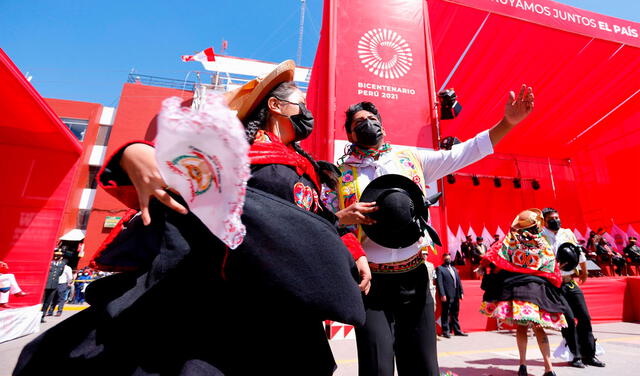 Bailes y tradición se hicieron presentes en la ceremonia por el Bicentenario en Junín. Foto: GobiernoJunin/Facebook