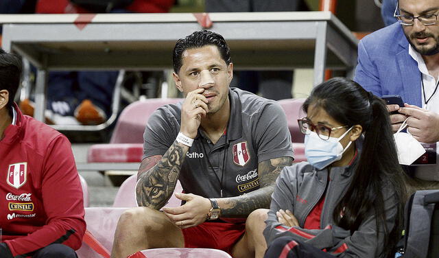 Gianluca Lapadula, Selección peruana