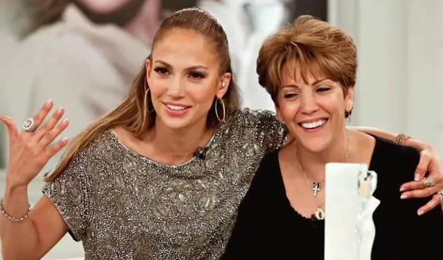 Jennifer Lopez revela que su madre le daba “palizas“ de niña. Foto: Instagram.