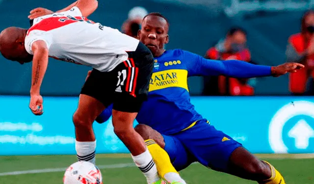 Luis Advíncula destacó en el superclásico argentino pese a derrota