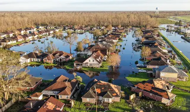 Imagen aérea muestra la destrucción que dejó el fenómeno meteorológico. Foto: EFE