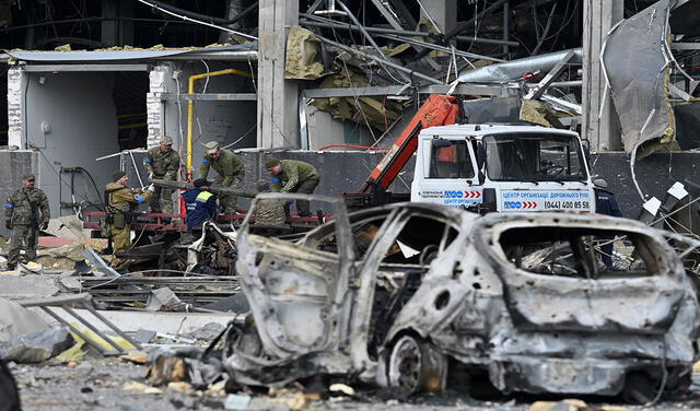 Kiev, la capital de Ucrania, también ha sido derruida ante los ataques del Ejército de Rusia. Foto: AFP