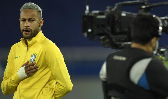 Neymar explota contra hinchas brasileños que no apoyan a la selección