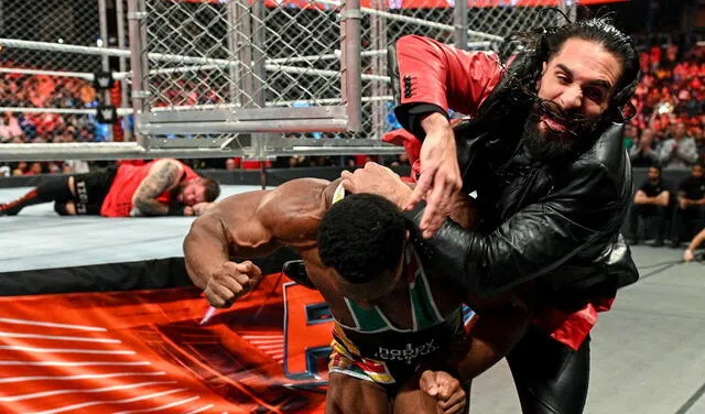 Seth Rollins atacó a Big E luego de su triunfo sobre Kevin Owens. Foto: WWE