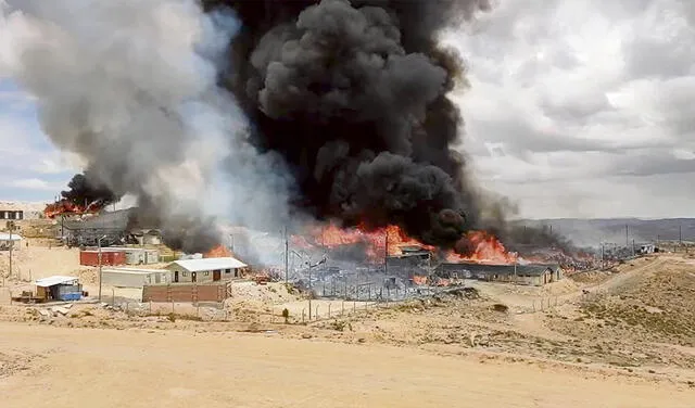Ayacucho. El 30 de octubre, los manifestantes incendiaron el campamento minero Apumayu. Foto: difusión