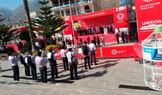 Las bandas de música fueron elemento principal en varias ciudades por el Bicentenario. Foto: Proyecto Bicentenario