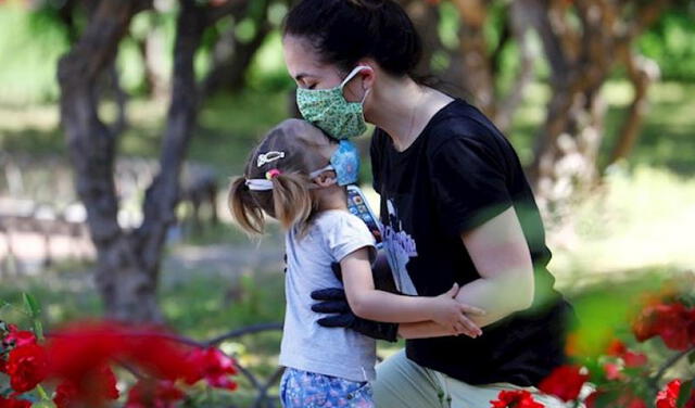 Hermosas fotografías por el Día de la Madre. Foto: EFE