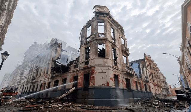 Se investiga el origen del incendio que consumió el edificio Marcionelli. Foto: La República