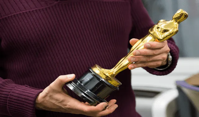 Una estatuilla de los Oscar tiene el precio de un dólar. Foto: AFP