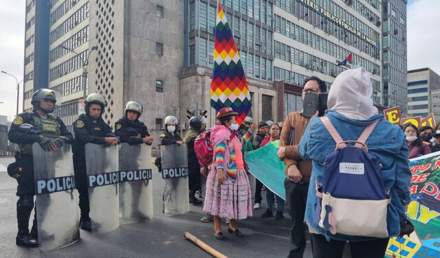 protesta a favor del Gobierno de Pedro Castillo