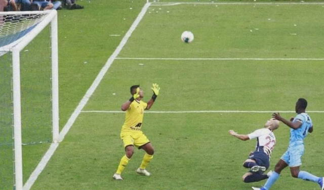 Federico Rodríguez falló una de las ocasiones más claras del partido ante Binacional. Foto: Liga 1