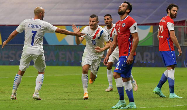 Paraguay venció 2-0 a Chile y se clasificó a la siguiente fase de la Copa América