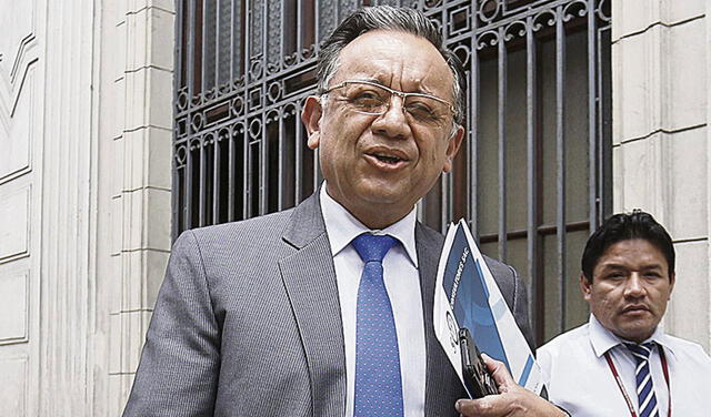 Subcomisión de Acusaciones evalúa este jueves denuncia contra Edgar Alarcón
