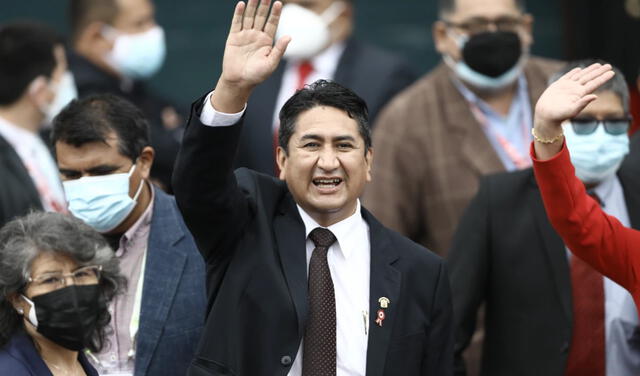 Pedro Castillo: 40% de peruanos aprobaría su gestión tras asunción de mando, según CPI
