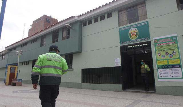 Policía se encuentra detenido en la comisaría de Ilave. Foto: Juan Carlos Cisneros/La República