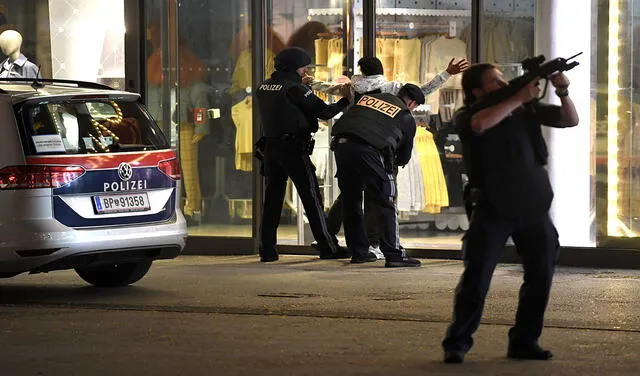 Ya la Policía local estableció un perímetro en Viena. Foto: AFP