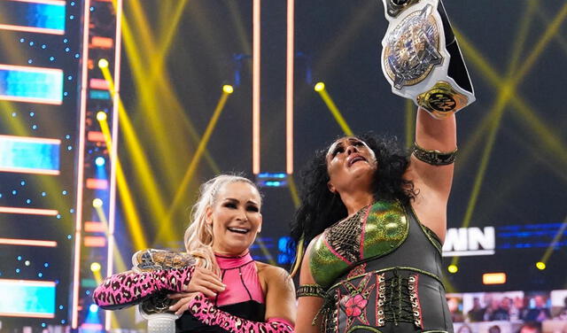 Natalya y Tamina conquistaron los títulos en parejas de WWE