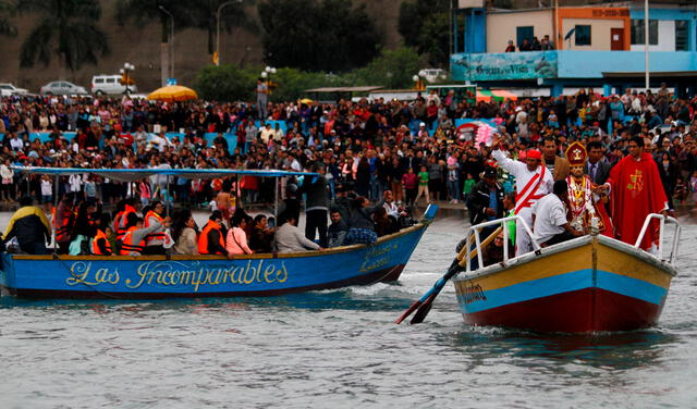 Celebración de San Pedro en Chorrillos en 2018. Este 2021, la pandemia impide las grandes concentraciones de público. Foto: Grupo La República