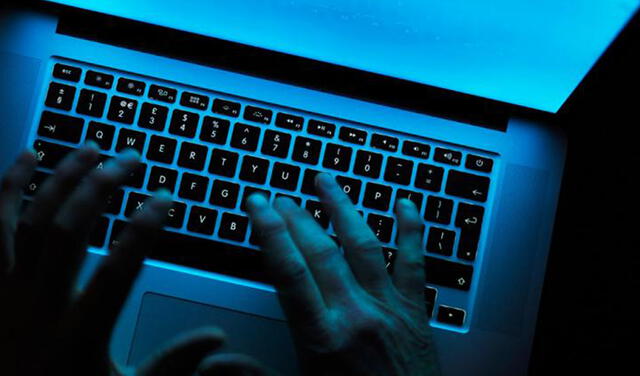 virus ciberataque hacker computadora internet laptop