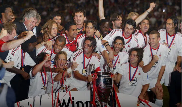 El AC Milan de Carlo Ancelotti campeón de la Champions League en 2003. Foto: AFP