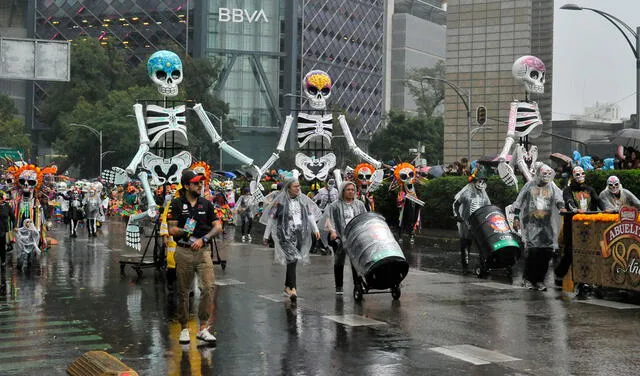 Desfile por el Día de Muertos