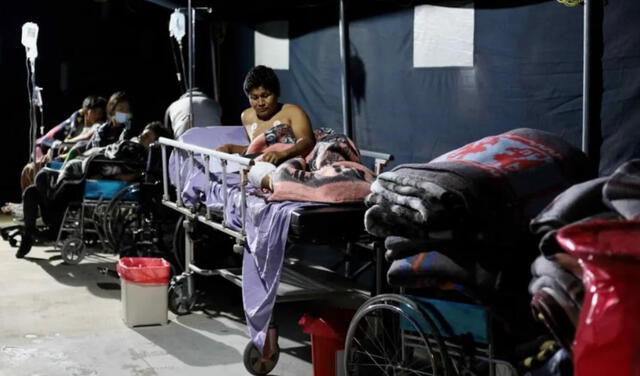 Los heridos son atendidos en el hospital regional de Ayacucho tras una jornada de protestas. Foto: EFE/ Miguel Gutiérrez