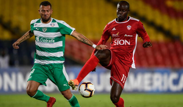 John Jairo Mosquera anotó tres goles con Guabirá. Foto: AFP