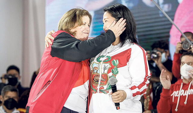 Lourdes Flores Nano y Keiko Fujimori