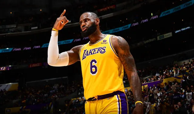 Resultado Lakers vs Rockets: 119-117, partido de NBA con LeBron James resumen video