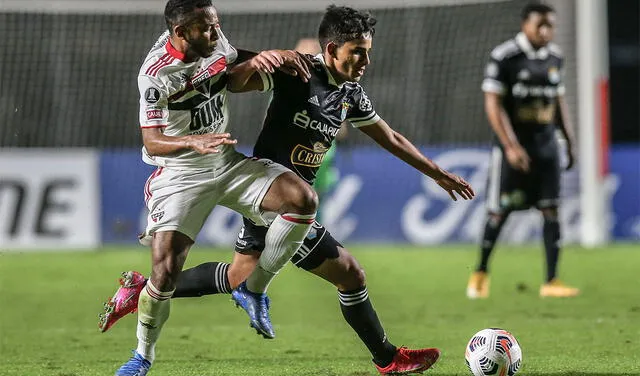 Cristal perdió 3-0 con Sao Paulo en la última fecha de grupos de la Libertadores, pero terminó tercero y clasificó a la Sudamericana. Foto: AFP