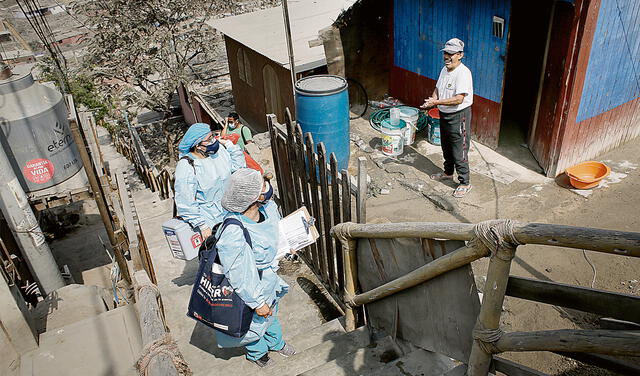 Brigadas. En Lima sigue vacunación en zonas populosas. Foto: Antonio Melgarejo / La República