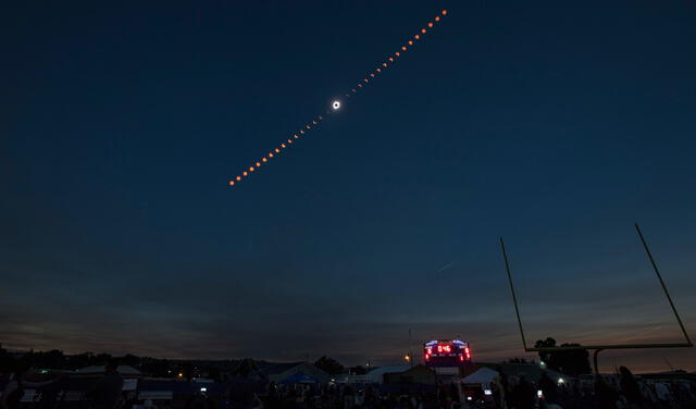 Transición de un eclipse solar total en Norteamérica. Foto: NASA / Aubrey Gemignani