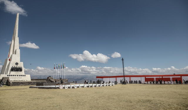 Pampa de la Quinua en Ayacucho previo al acto de juramentación de Pedro Castillo. Fotos: Aldair Mejía