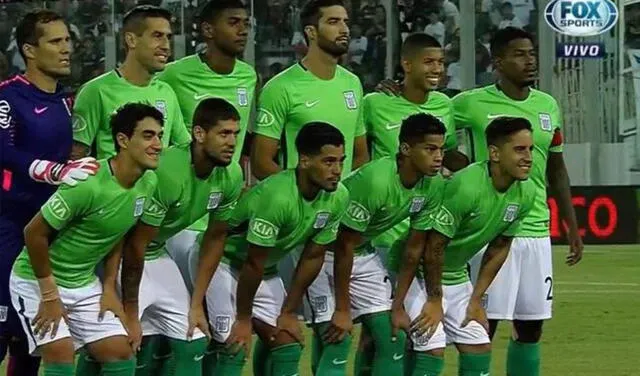 El verde de la camiseta 2018 en Alianza Lima era de un tono chillón. Foto: captura de Fox Sports