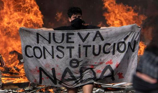 Chilenos acuden a las urnas en segundo día de comicios constituyentes